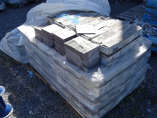 Diverse bouwmaterialen - afbeelding 1 van  2