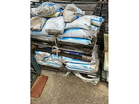 Diverse bouwmaterialen - afbeelding 2 van  2