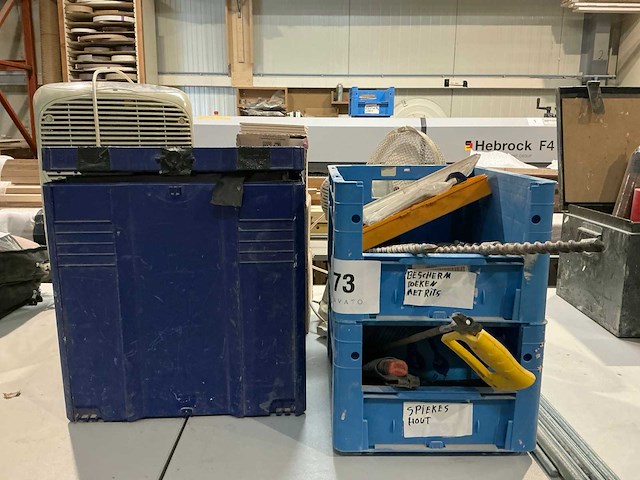 Diverse bouwmaterialen - afbeelding 1 van  10