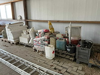 Diverse bouwmaterialen - afbeelding 1 van  12