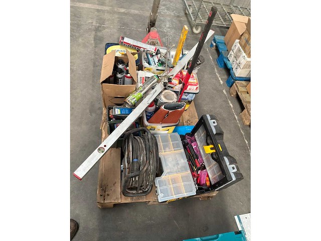 Diverse bouwmaterialen - afbeelding 1 van  2