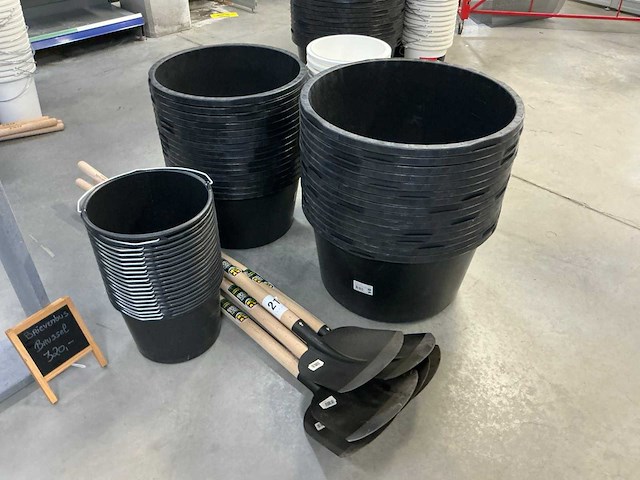 Diverse bouwmaterialen - afbeelding 1 van  7