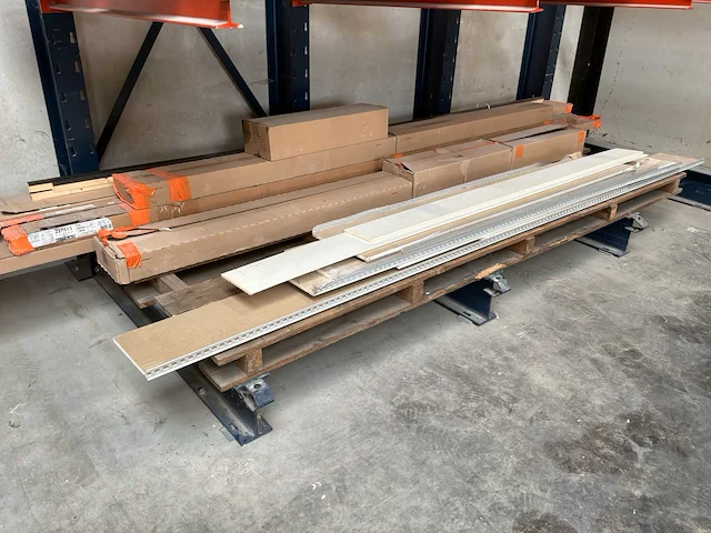 Diverse bouwmaterialen - afbeelding 1 van  5