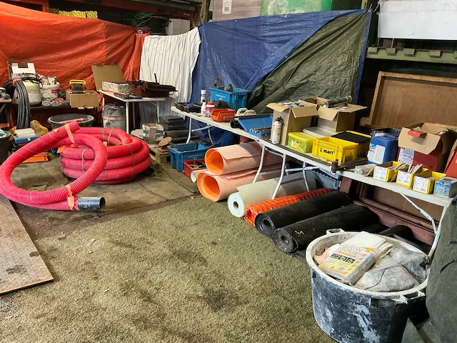 Diverse bouwmaterialen - afbeelding 1 van  28