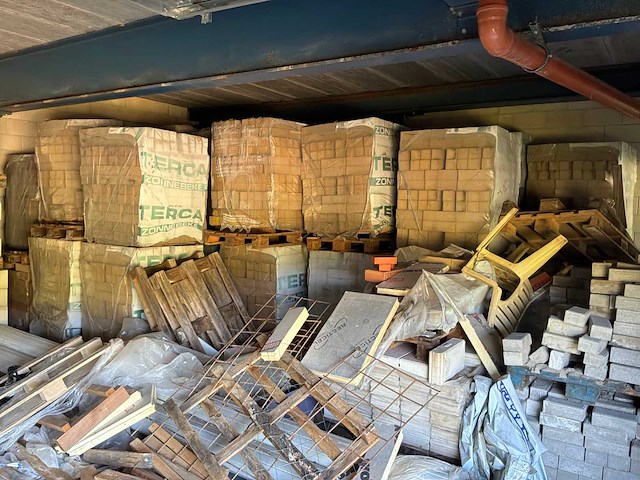 Diverse bouwmaterialen - afbeelding 1 van  21