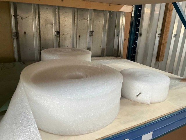 Diverse bouwmaterialen - afbeelding 1 van  3