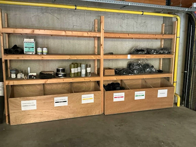 Diverse bouwmaterialen - afbeelding 1 van  19