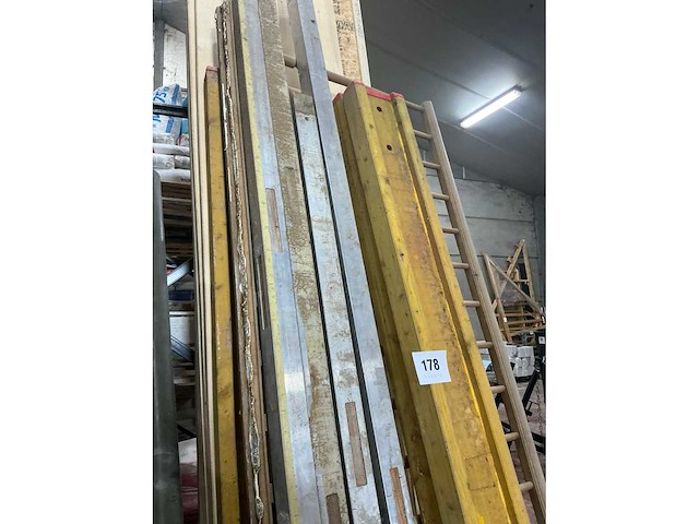 Diverse bouwmaterialen - afbeelding 3 van  3