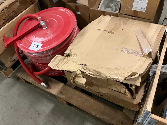 Diverse brandslanghaspels (4x) - afbeelding 2 van  5