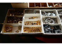 Diverse broekriem onderdelen - afbeelding 1 van  6