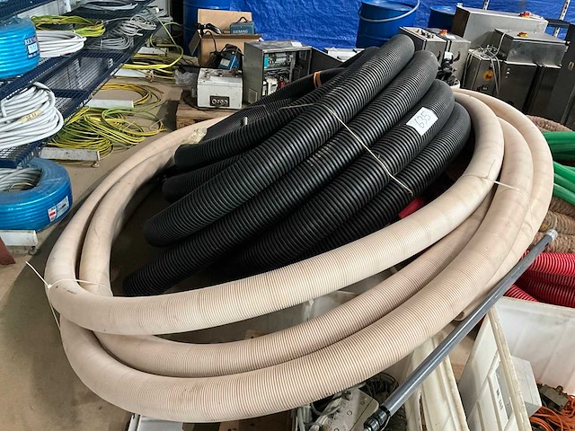 Diverse buis en slang - afbeelding 2 van  3