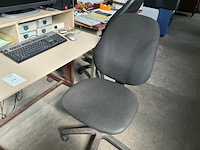 Diverse bureaus (2x) - afbeelding 3 van  5