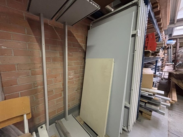 Diverse bureau's - afbeelding 1 van  5