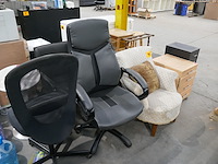 Diverse bureaustoelen en meubels - afbeelding 1 van  6