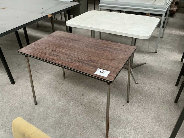 Diverse bureautafel (2x) - afbeelding 1 van  3