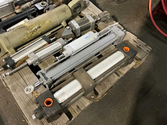 Diverse cilinders (15x) - afbeelding 5 van  5