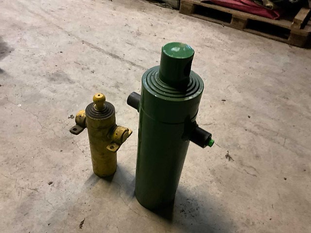 Diverse cilinders (2x) - afbeelding 3 van  5