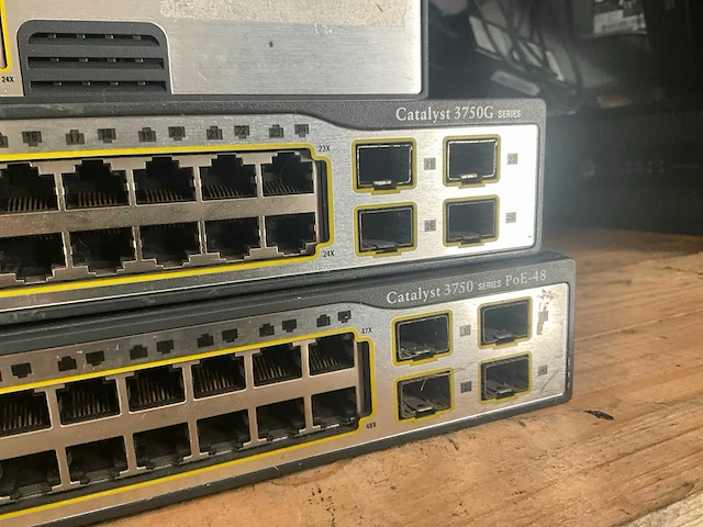 Diverse cisco systems catalyst 3750 netwerkswitches (3x) - afbeelding 4 van  7