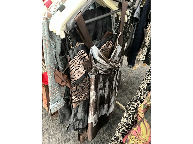 Diverse cocktailjurken/sets (118x) - afbeelding 14 van  105