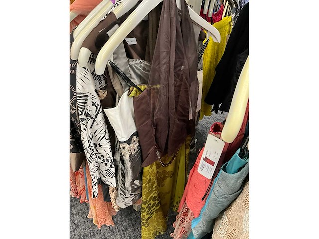 Diverse cocktailjurken/sets (118x) - afbeelding 31 van  105