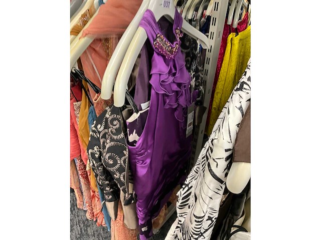 Diverse cocktailjurken/sets (118x) - afbeelding 33 van  105