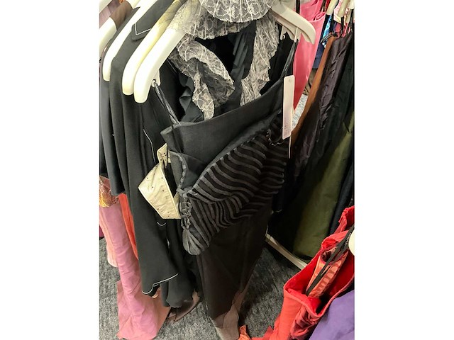 Diverse cocktailjurken/sets (118x) - afbeelding 57 van  105