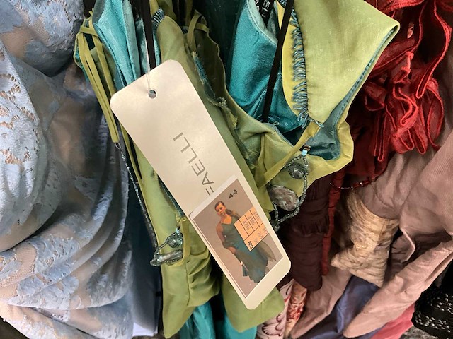 Diverse cocktailjurken/sets (118x) - afbeelding 105 van  105