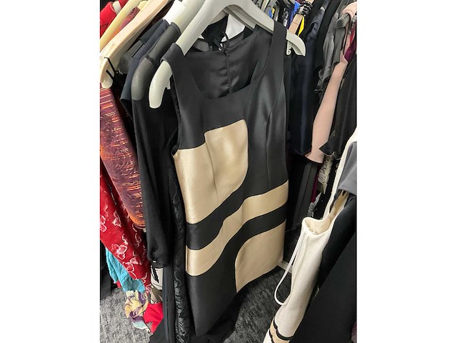 Diverse cocktailjurken/sets (173x) - afbeelding 59 van  134