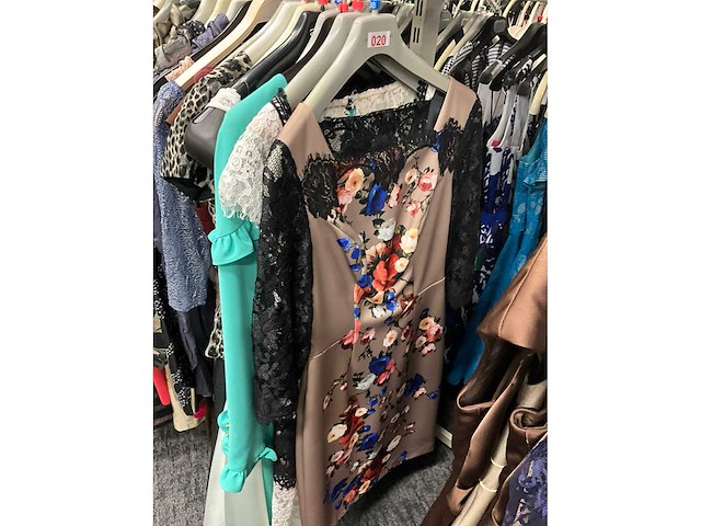 Diverse cocktailjurken/sets (173x) - afbeelding 88 van  134