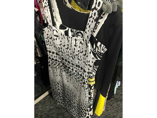 Diverse cocktailjurken/sets (173x) - afbeelding 73 van  142