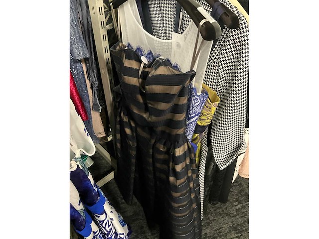 Diverse cocktailjurken/sets (173x) - afbeelding 94 van  142