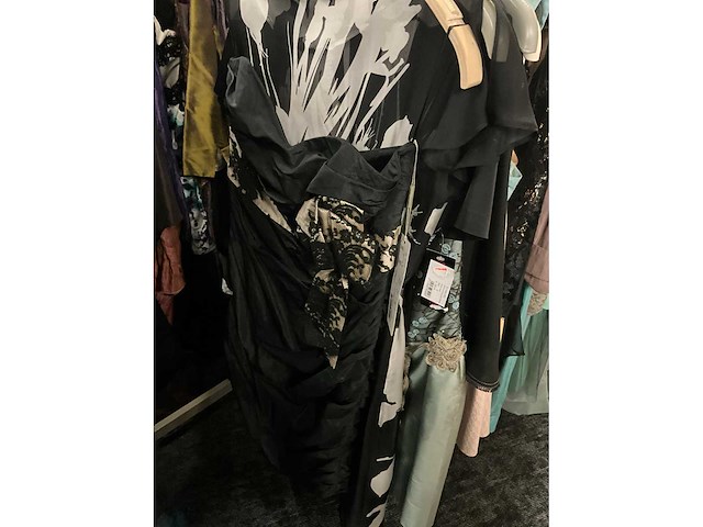 Diverse cocktailjurken/sets (173x) - afbeelding 135 van  142