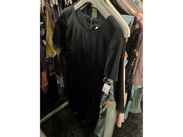 Diverse cocktailjurken/sets (173x) - afbeelding 136 van  142