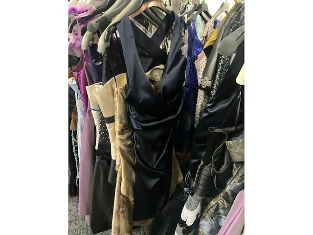 Diverse cocktailjurken/sets (173x) - afbeelding 19 van  156