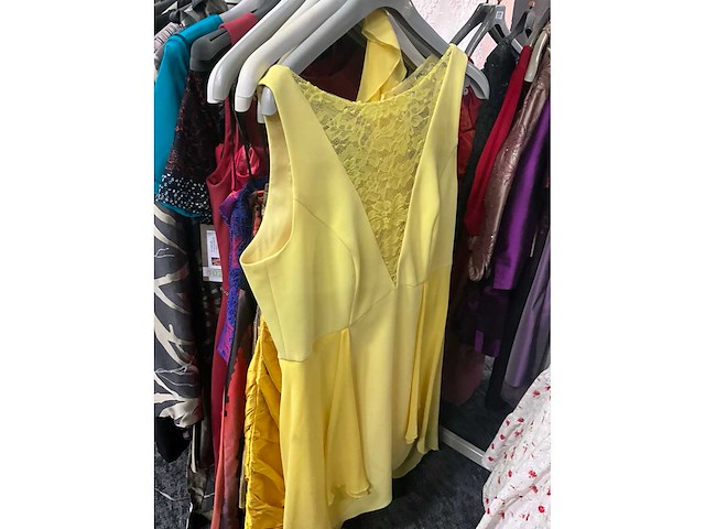 Diverse cocktailjurken/sets (173x) - afbeelding 30 van  156