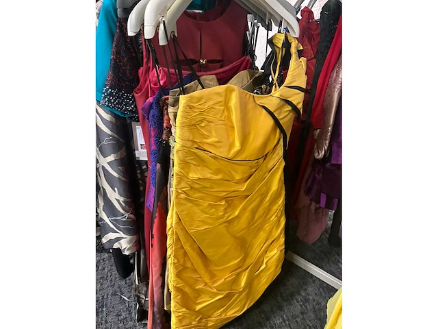 Diverse cocktailjurken/sets (173x) - afbeelding 31 van  156