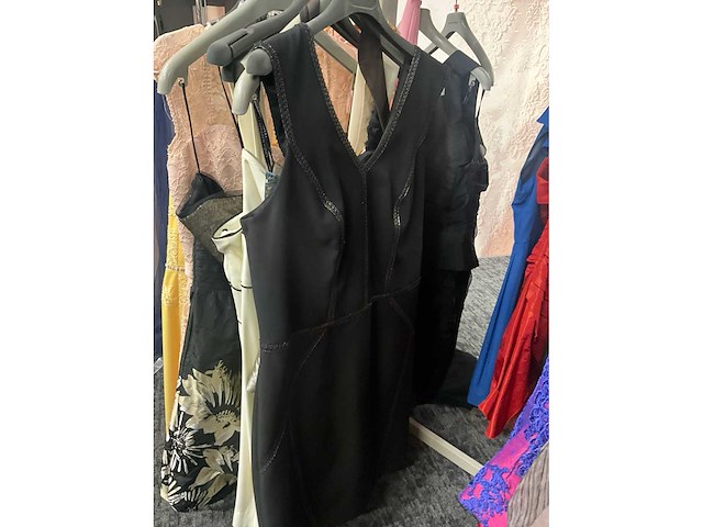 Diverse cocktailjurken/sets (173x) - afbeelding 44 van  156