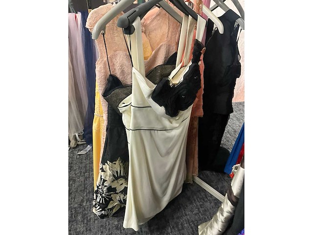 Diverse cocktailjurken/sets (173x) - afbeelding 47 van  156