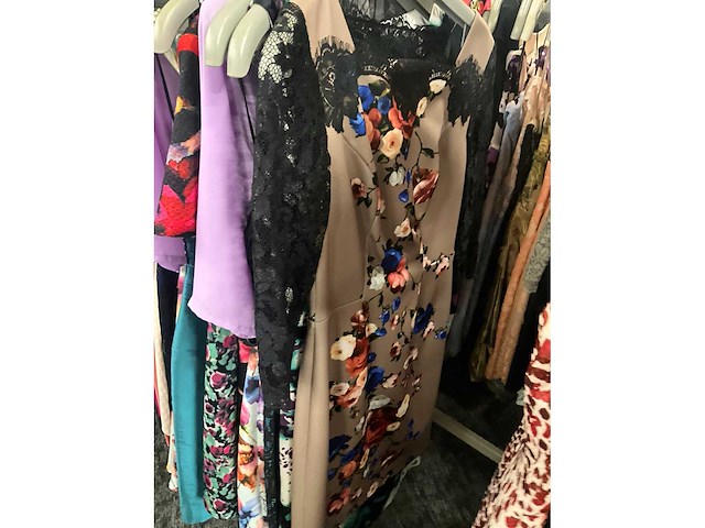 Diverse cocktailjurken/sets (173x) - afbeelding 104 van  156