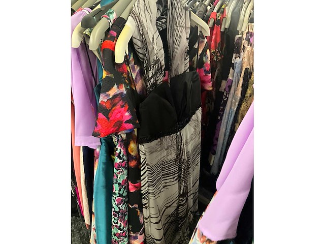 Diverse cocktailjurken/sets (173x) - afbeelding 107 van  156