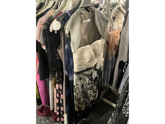 Diverse cocktailjurken/sets (173x) - afbeelding 125 van  156