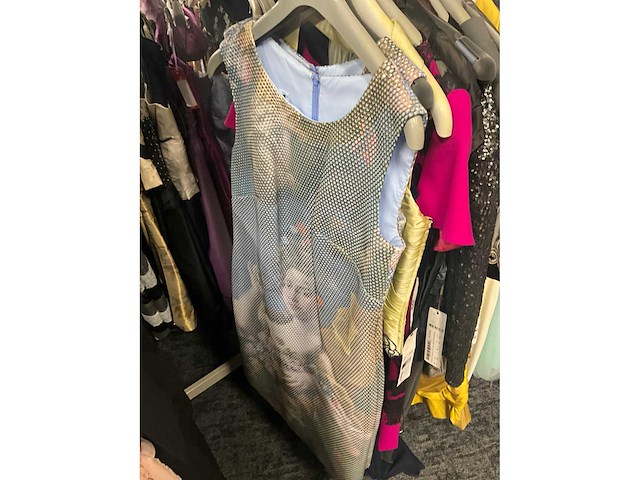 Diverse cocktailjurken/sets (173x) - afbeelding 11 van  152