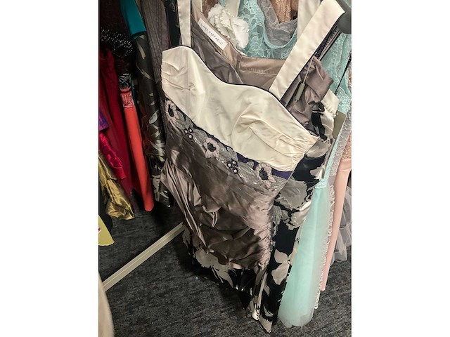 Diverse cocktailjurken/sets (173x) - afbeelding 23 van  152