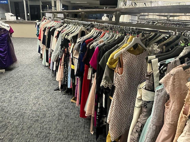 Diverse cocktailjurken/sets (173x) - afbeelding 56 van  152