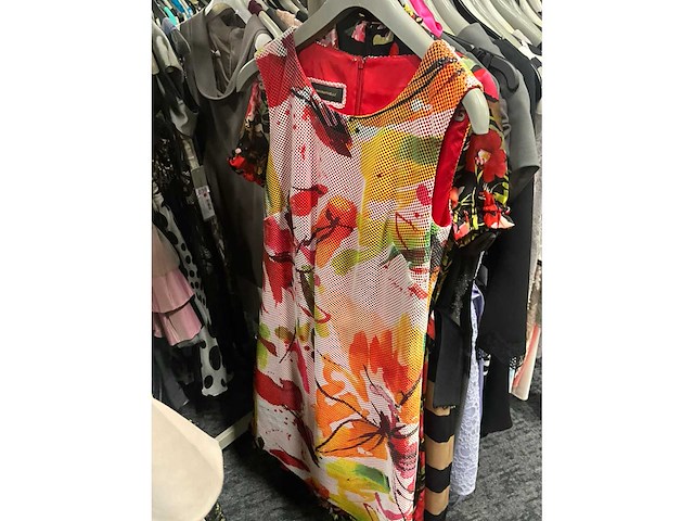 Diverse cocktailjurken/sets (173x) - afbeelding 100 van  152