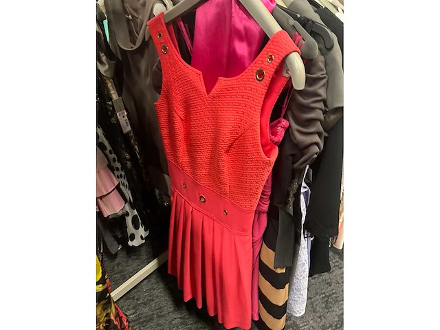 Diverse cocktailjurken/sets (173x) - afbeelding 102 van  152