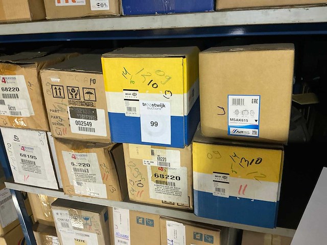 Diverse compressors (8x) - afbeelding 1 van  9