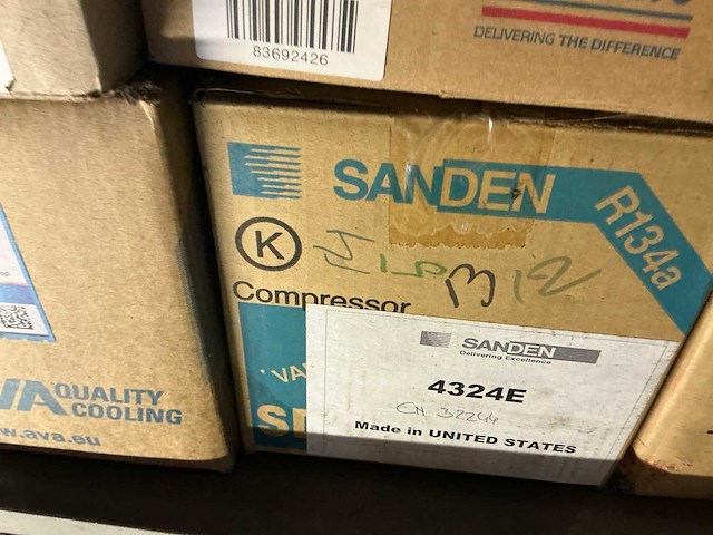 Diverse compressors (9x) - afbeelding 7 van  10