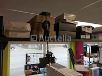 Diverse computerapparatuur en display - afbeelding 3 van  15