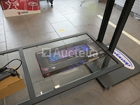 Diverse computerapparatuur en display - afbeelding 5 van  15